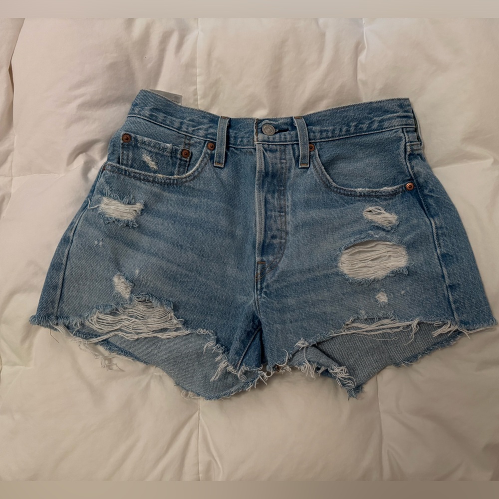Levi’s 501 Light Wash Denim Shorts size 3 size 26